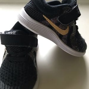 Nike 3C Tennis Shoes